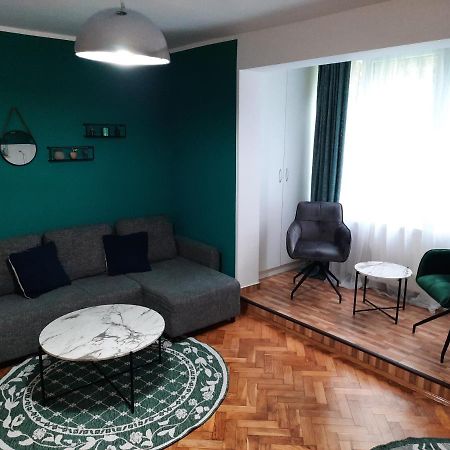 Cozy Three Rooms Apartment Cluj-Napoca Esterno foto