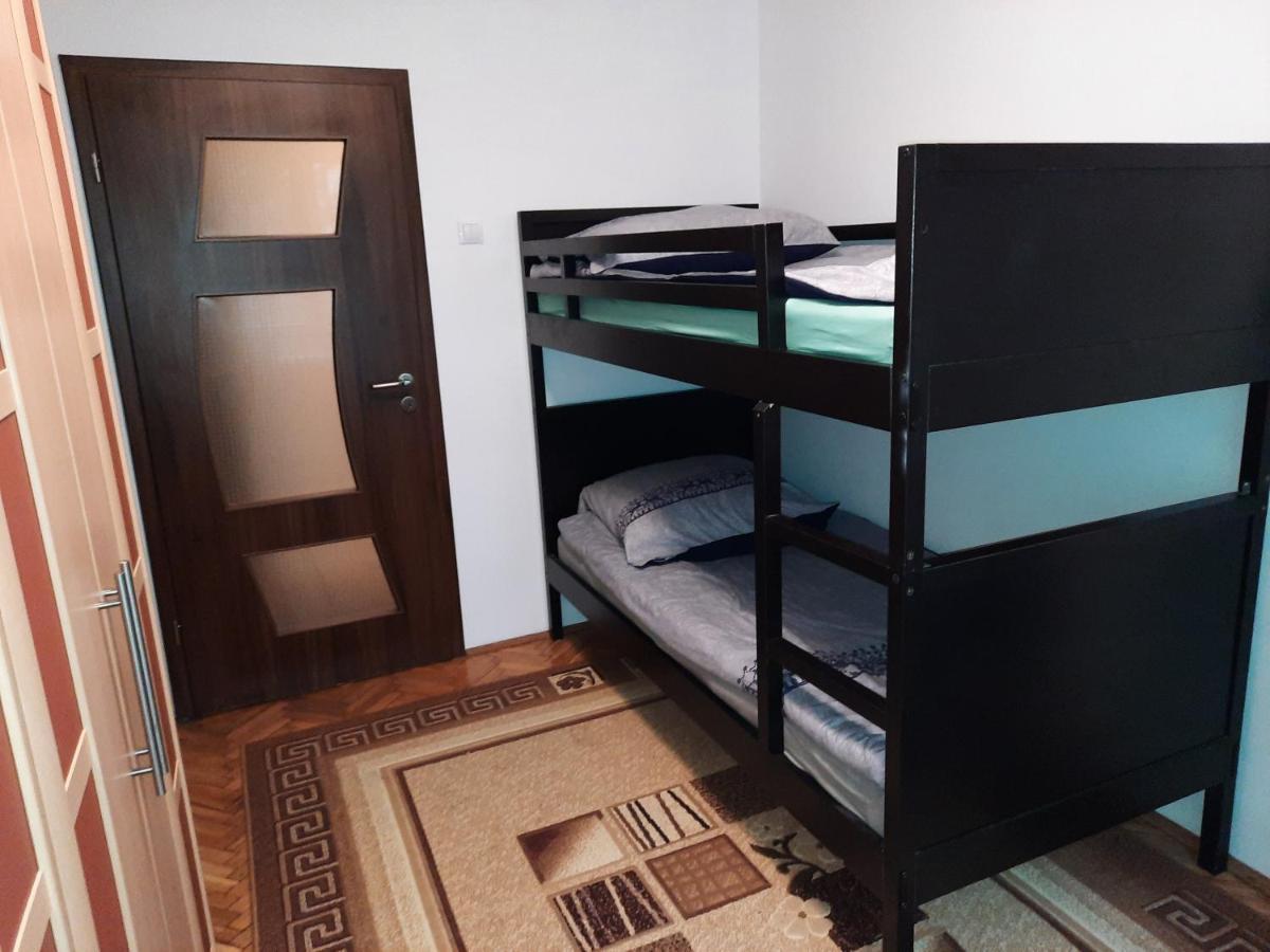 Cozy Three Rooms Apartment Cluj-Napoca Esterno foto