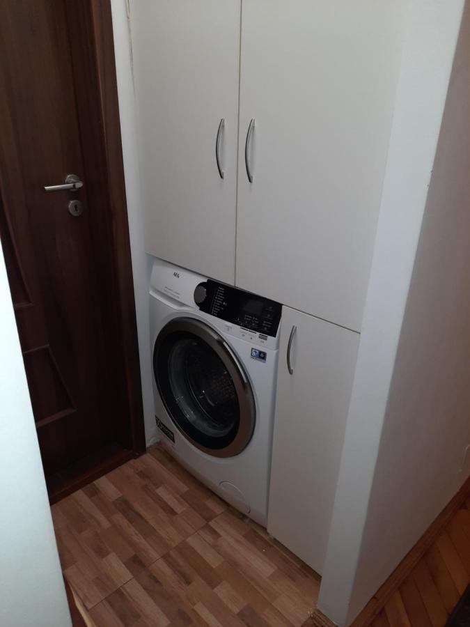 Cozy Three Rooms Apartment Cluj-Napoca Esterno foto