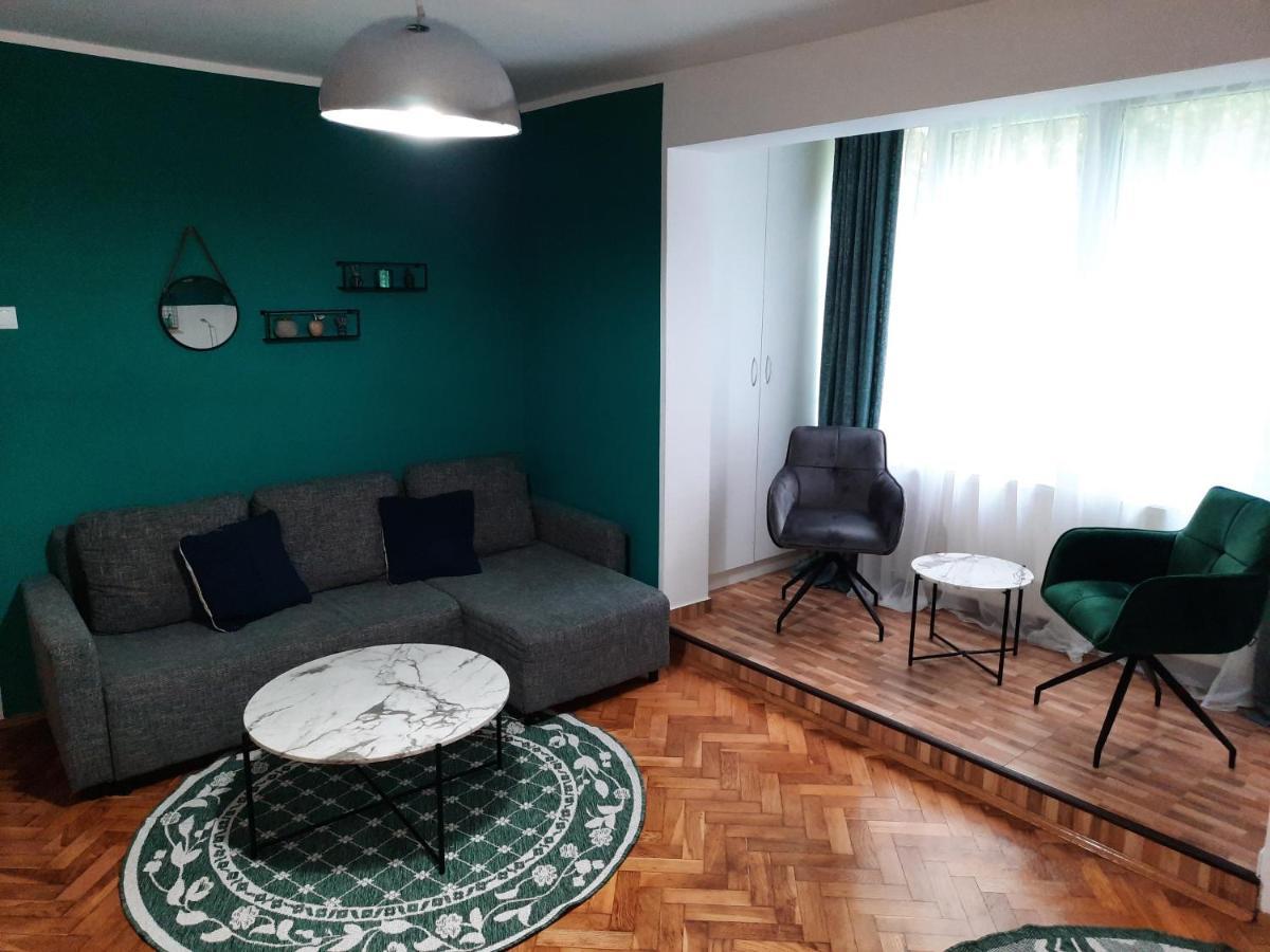 Cozy Three Rooms Apartment Cluj-Napoca Esterno foto